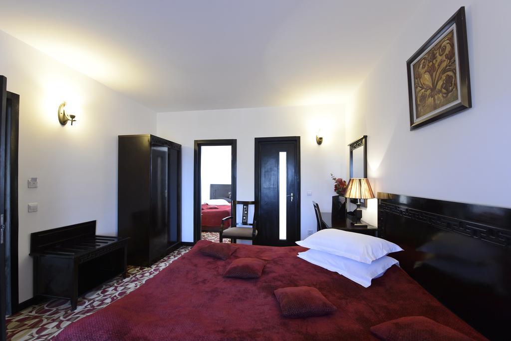 Contele Vladimir Hotel Bran  Quarto foto