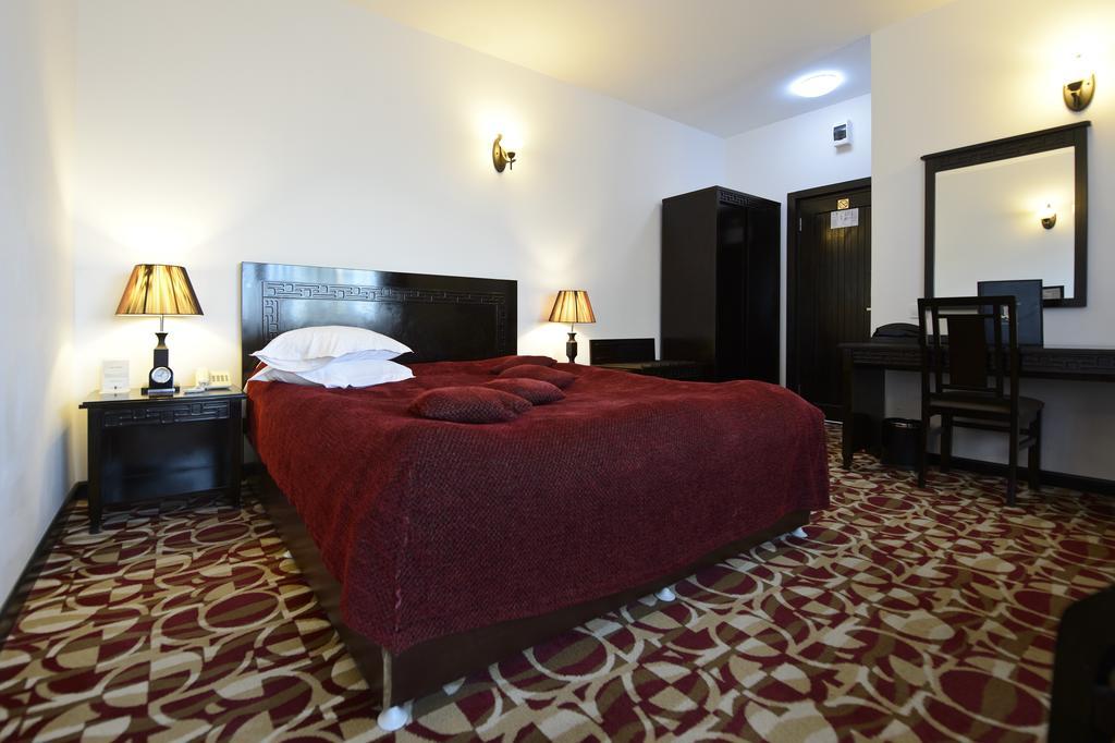 Contele Vladimir Hotel Bran  Quarto foto