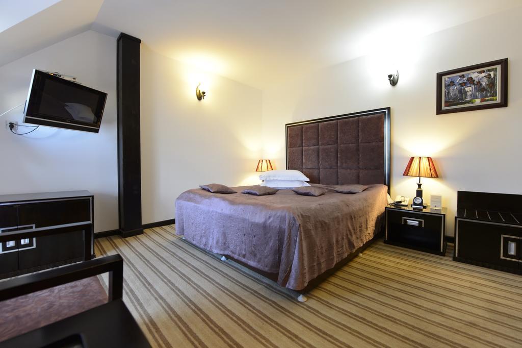 Contele Vladimir Hotel Bran  Quarto foto